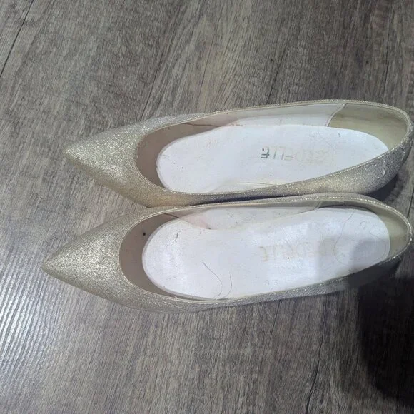 Heels - Picture 2 of 2